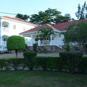 Muyenga Luxury Vacation Holiday home Kampala